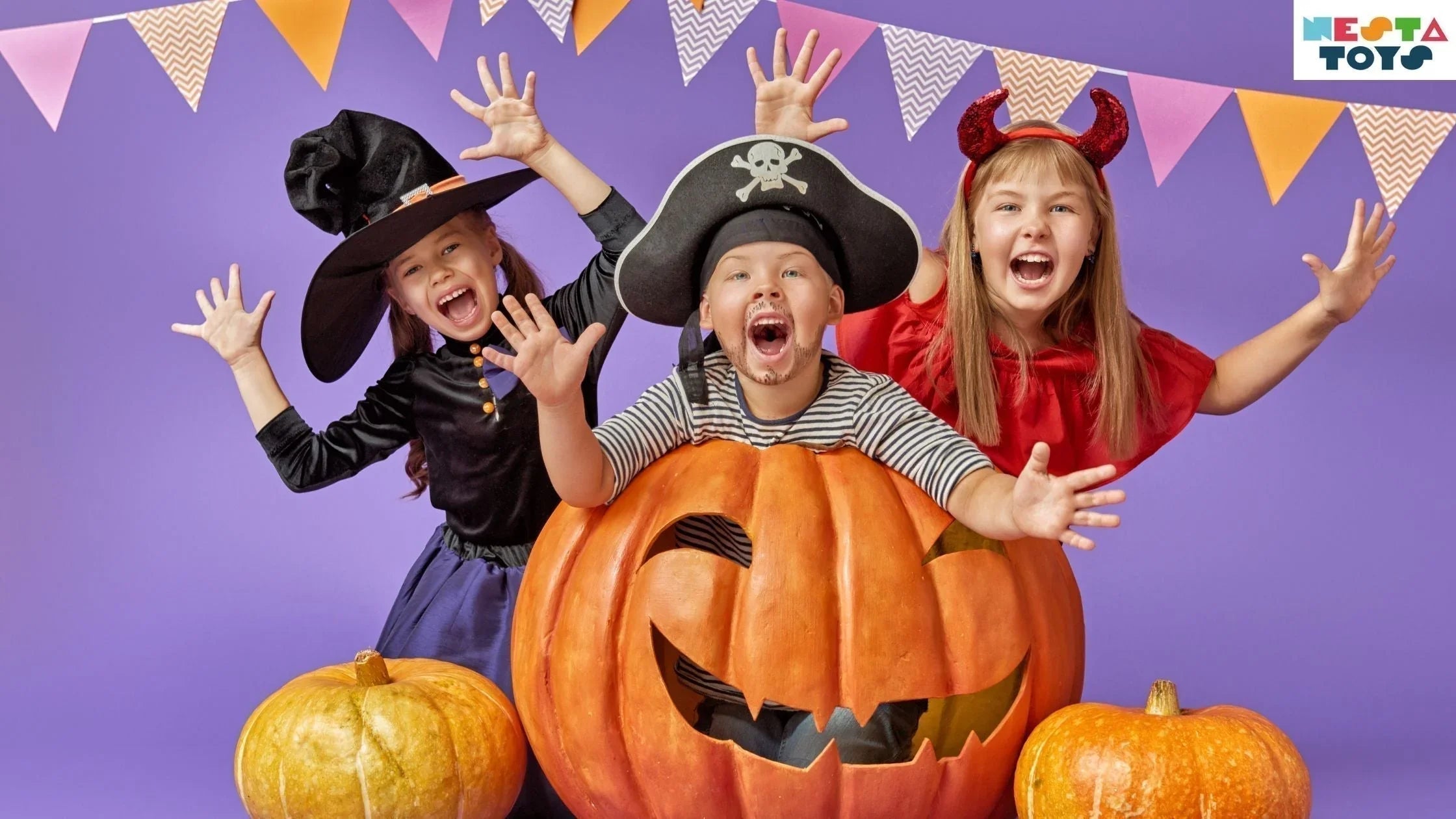 31 Spooky & Stunning Halloween Costume and Makeup Ideas