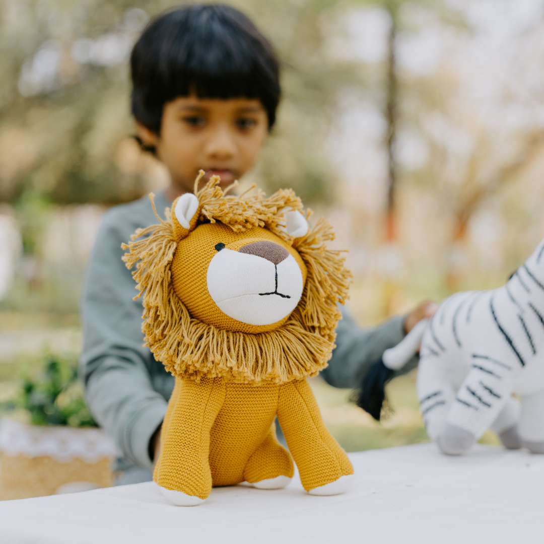 Leo the Lion | Knitted Cotton Animal Plush Toy for Kids - nestatoys