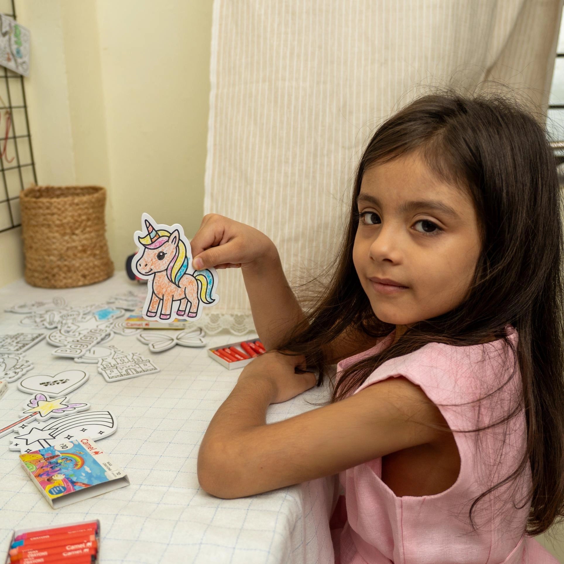 NESTA TOYS - DIY Unicorn Fridge Magnets | Mess-Free Art & Craft Activity for Girls & Boys 