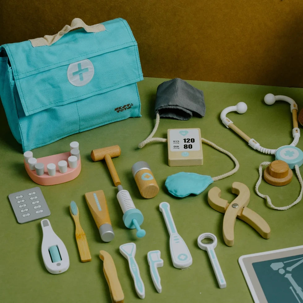 NESTA TOYS - Wooden Doctor Set for Kids - Pretend Play 18 Pcs Dentist Medical Kit for Kids (3-8 Years)