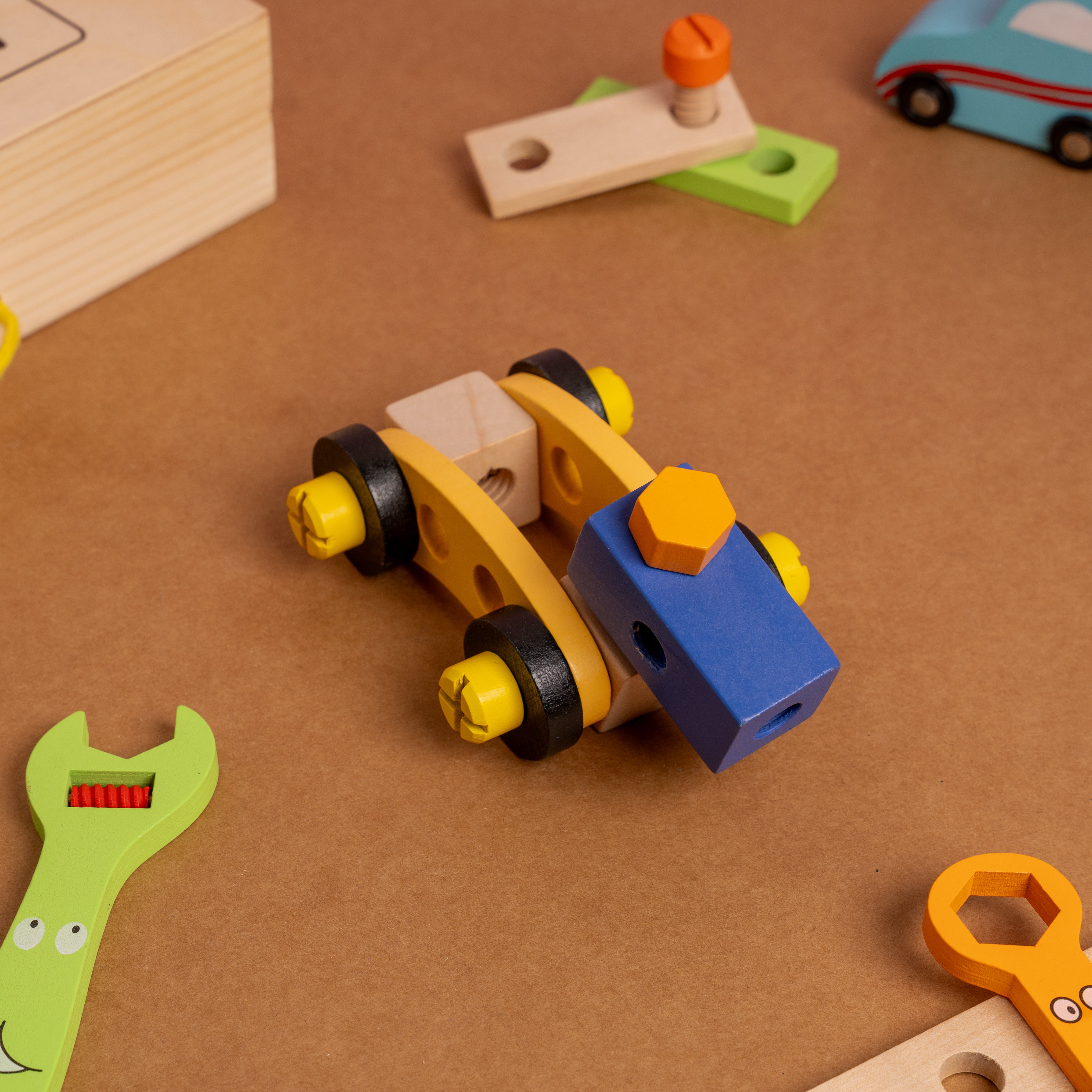 NESTA TOYS – Wooden Pretend Play Tool Kit for Kids