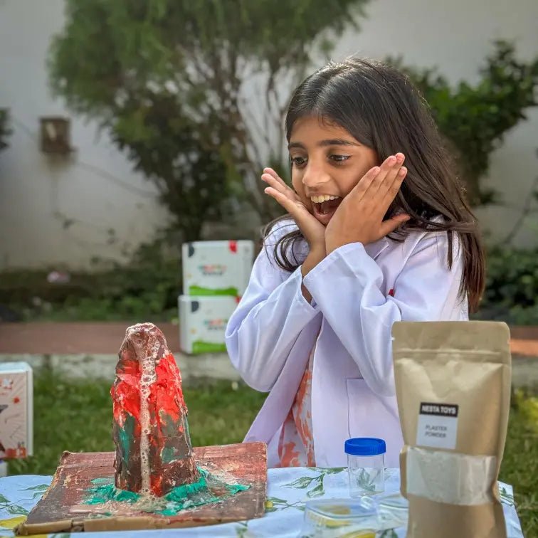 Volcano Kit – Hands - On Earth Science STEM Kit - NESTA TOYS