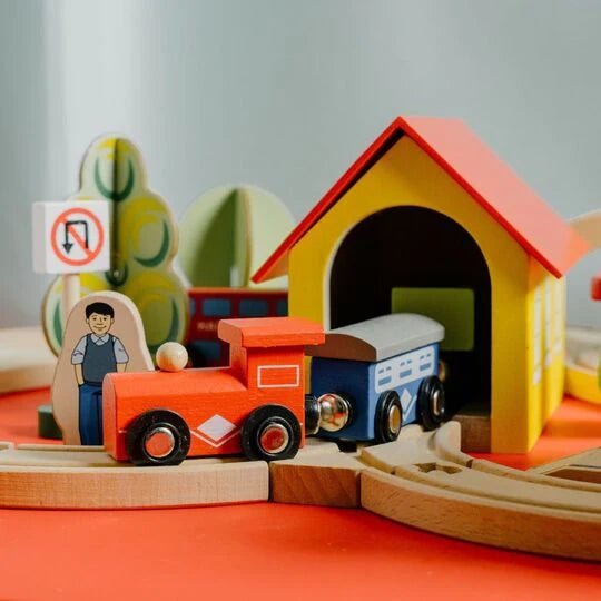 Train Track Toy Set with Vehicles (69 Pcs) - NESTA TOYS