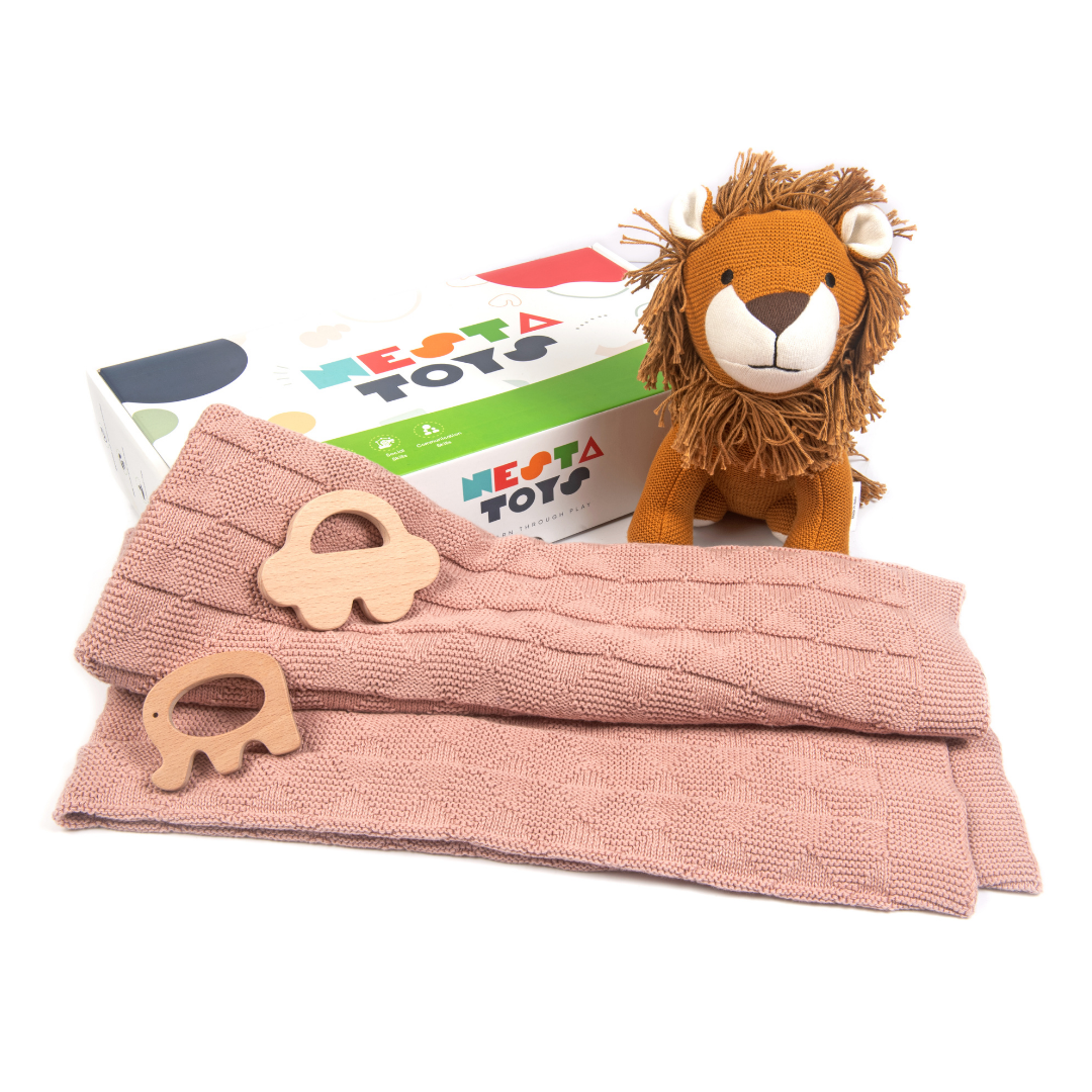 Newborn Gift Set – Swaddle, Lion Plush Toy & Wooden Teethers - nestatoys
