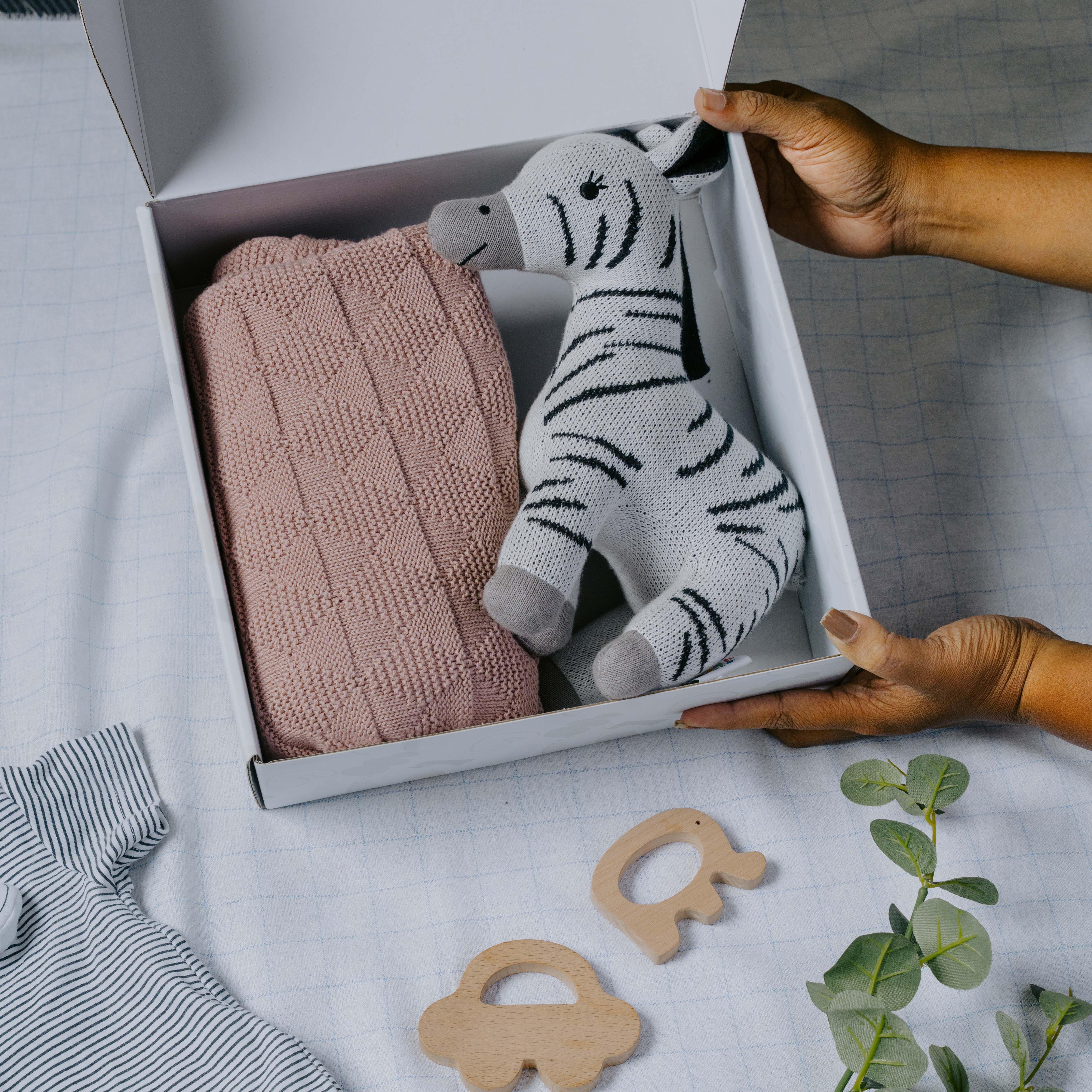 Newborn Gift Set – Swaddle, Zebra Plush Toy & Wooden Teethers - nestatoys