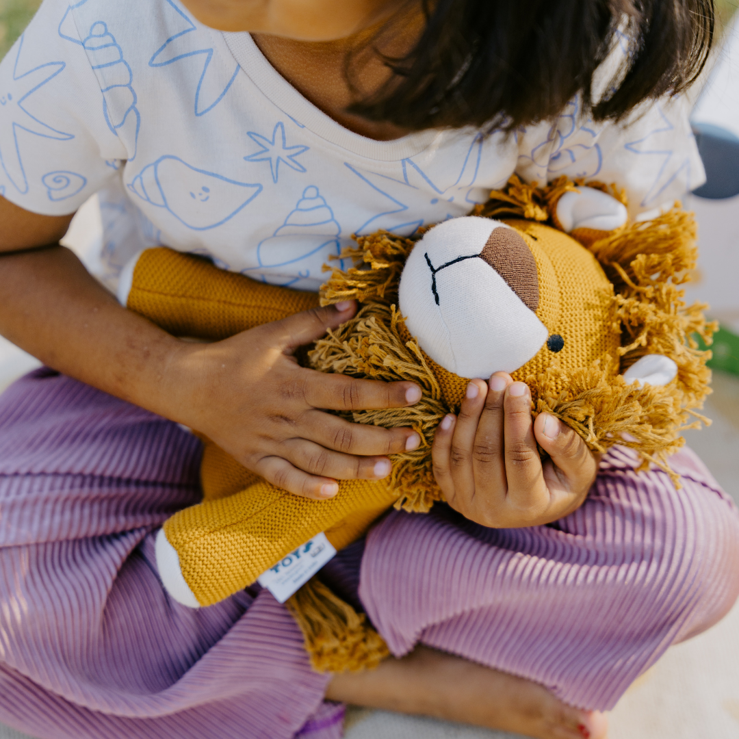 Leo the Lion | Knitted Cotton Animal Plush Toy for Kids - nestatoys