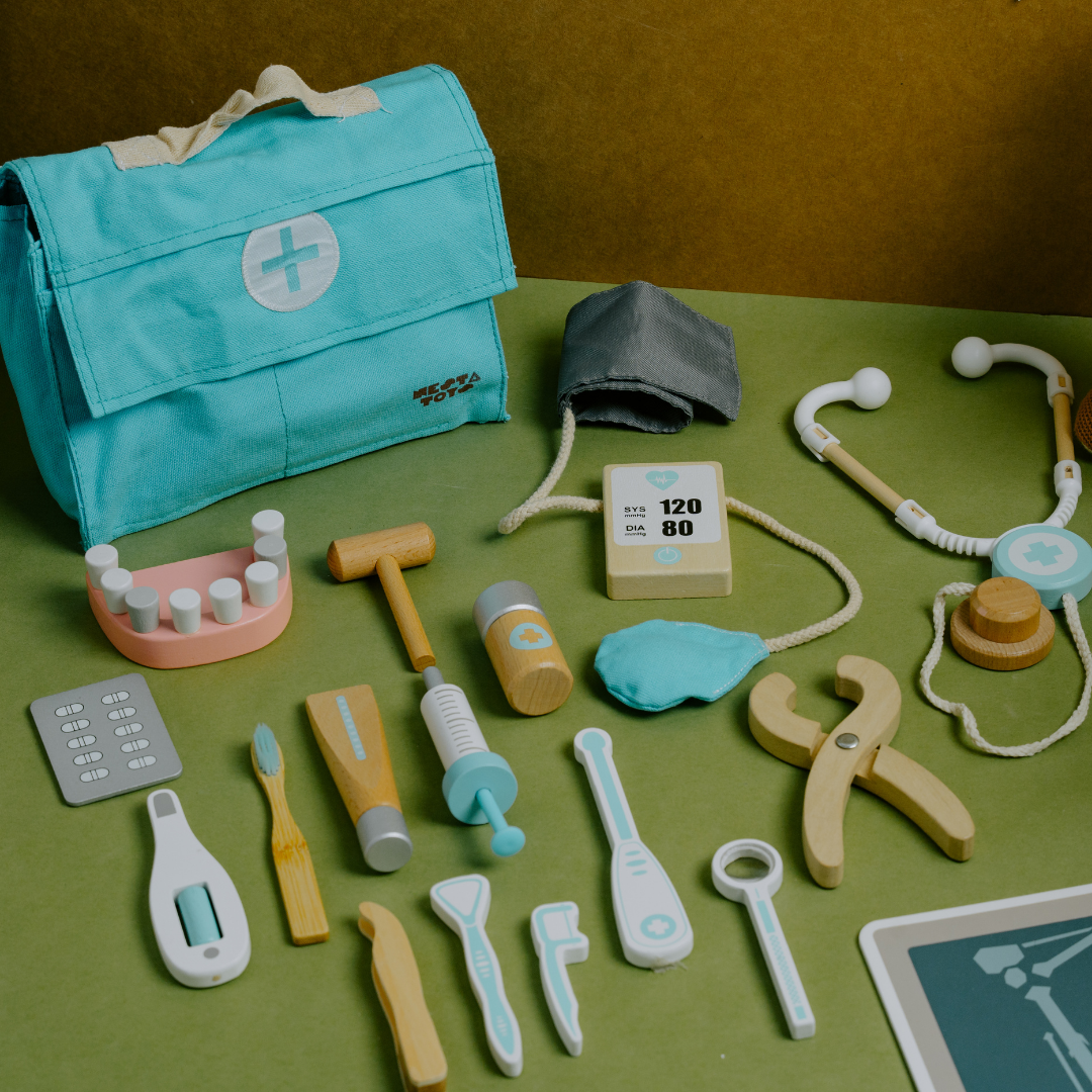 Wooden Doctor Set Toy - Pretend Play Toys & Puzzles Combo - nestatoys