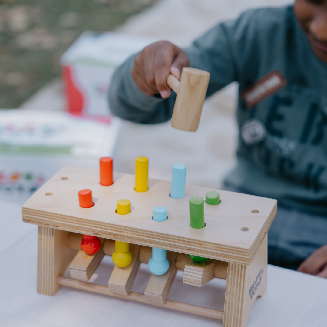 Pounding Bench Wooden Toy with Hammer - nestatoys