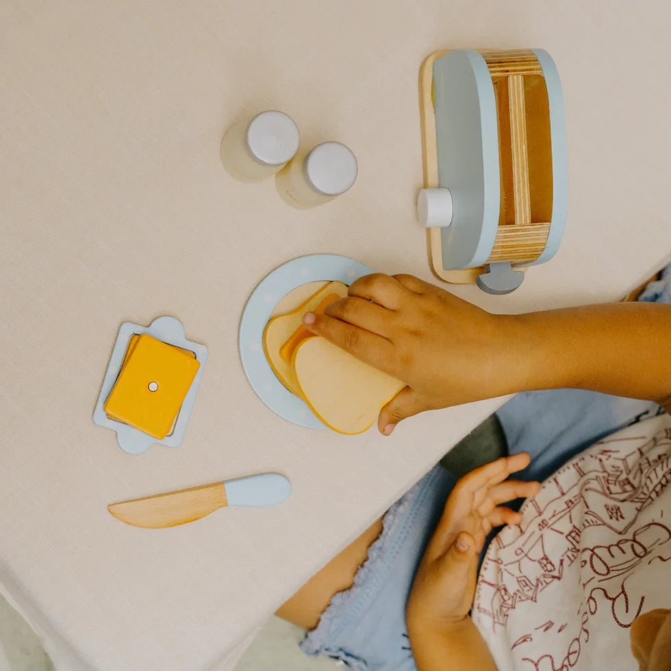 NESTA TOYS wooden bread pop-up toaster kitchen toy for kids, safe pretend play set that builds creativity and fine motor skills.